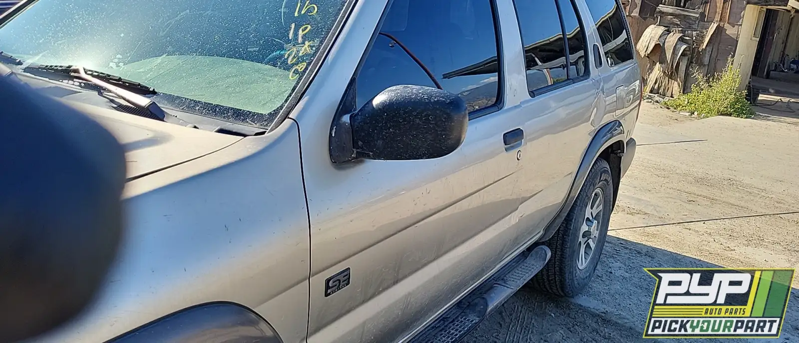 Photo of 1999 Nissan Pathfinder