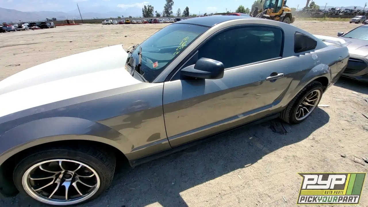 Photo of 2005 Ford Mustang