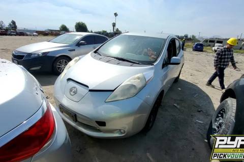 Photo of 2016 Nissan Leaf
