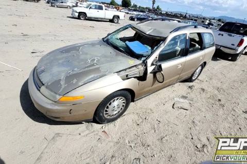Photo of 2000 Saturn Lw2