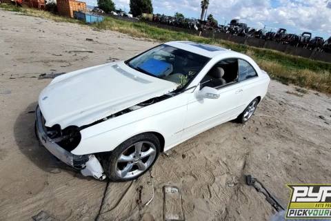 Photo of 2004 Mercedes-Benz Clk320