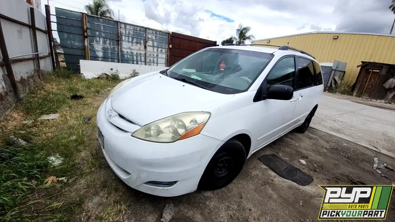 Photo of 2006 Toyota Sienna