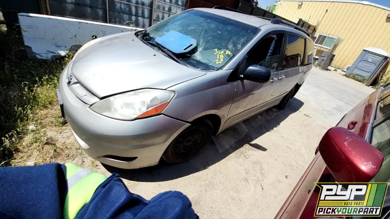 Photo of 2010 Toyota Sienna