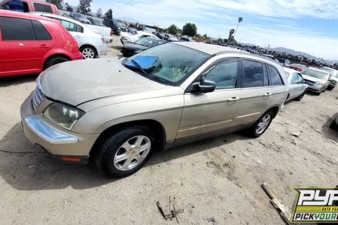 Photo of 2004 Chrysler Pacifica
