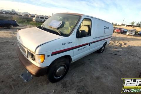 Photo of 2001 Ford E-250 Econoline
