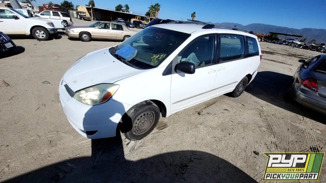 Photo of 2004 Toyota Sienna