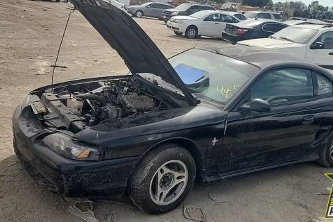 Photo of 1998 Ford Mustang