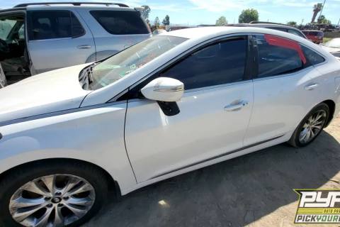 Photo of 2013 Hyundai Azera