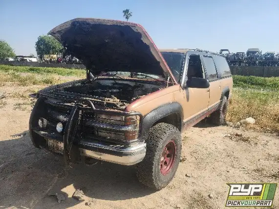 Photo of 1999 Chevrolet K2500 Suburban