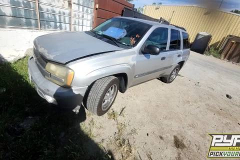 Photo of 2004 Chevrolet Trailblazer