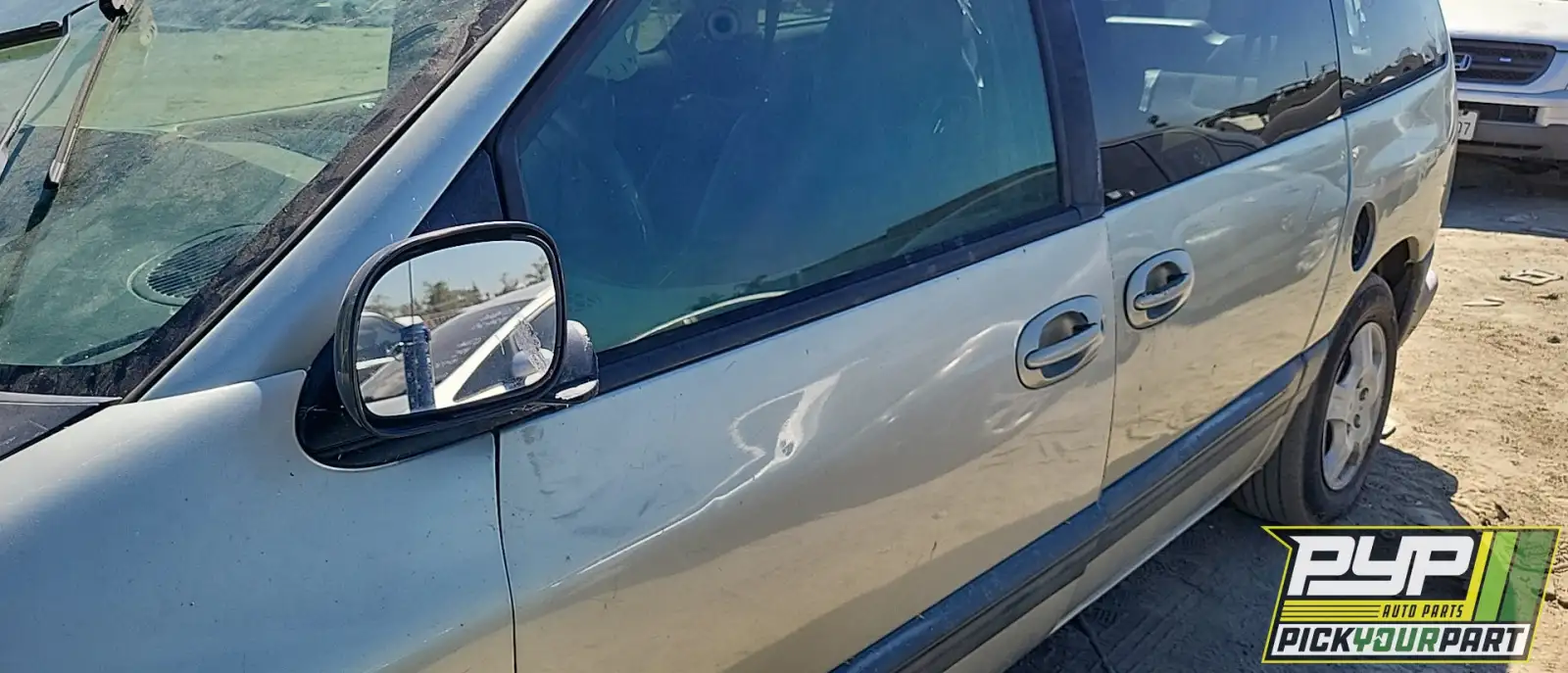 Photo of 1999 Dodge Caravan