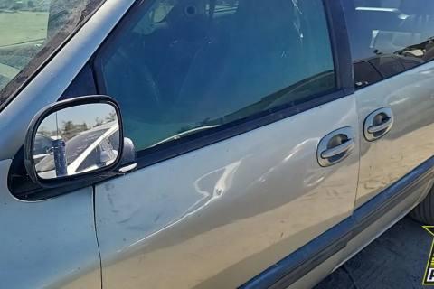 Photo of 1999 Dodge Caravan