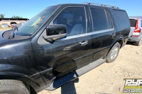 Photo of 2003 Lincoln Navigator