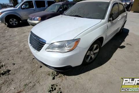 Photo of 2013 Chrysler 200