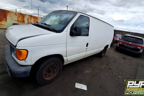 Photo of 2006 Ford E-150