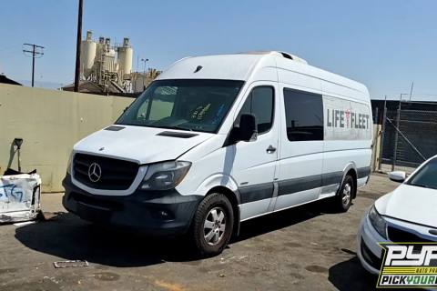Photo of 2015 Mercedes-Benz Sprinter 2500