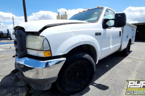 Photo of 2003 Ford E-350 Super Duty
