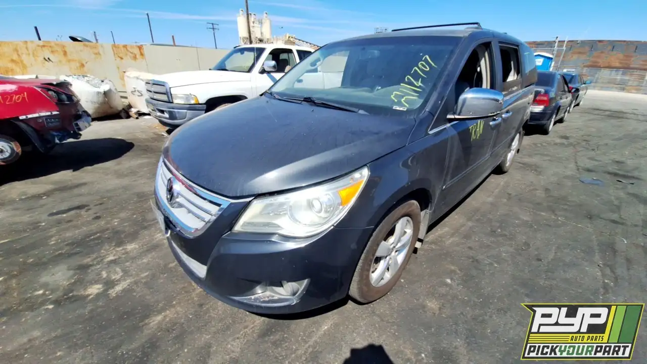 Photo of 2011 Volkswagen Routan