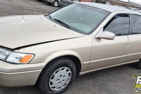 Photo of 1999 Toyota Camry