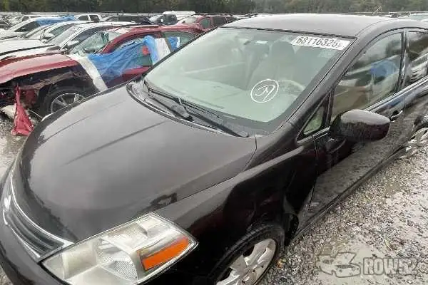 Photo of 2011 Nissan Versa