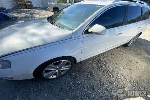 Photo of 2010 Volkswagen Passat Wagon