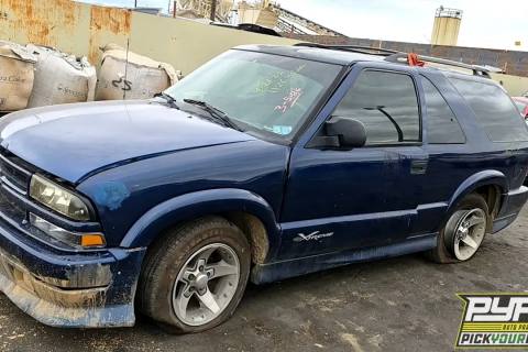 Photo of 2004 Chevrolet Blazer