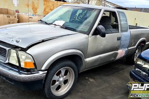 Photo of 2000 Gmc Sonoma