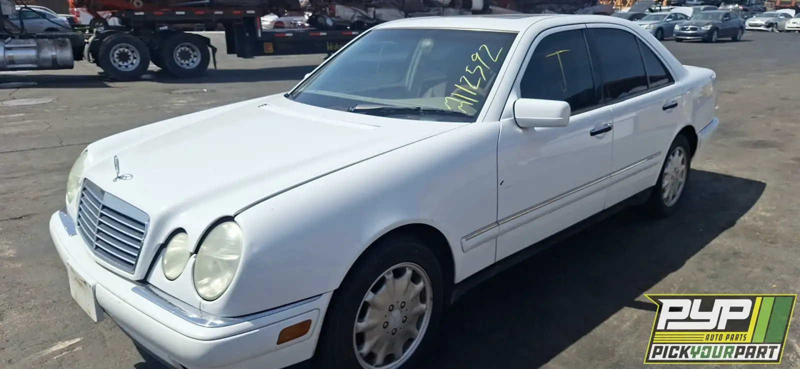 Photo of 1999 Mercedes-Benz E320