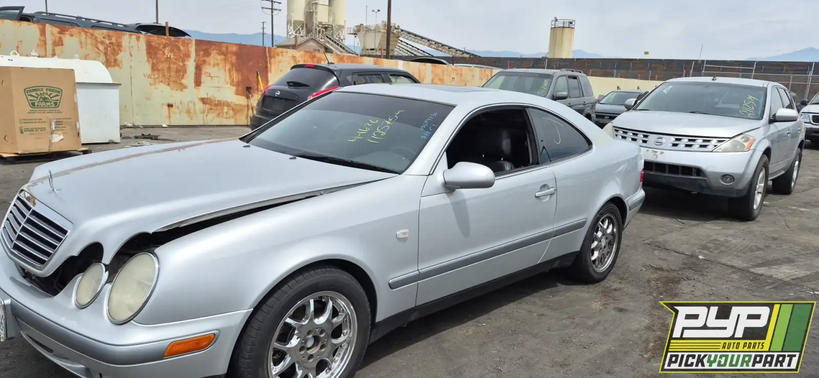 Photo of 1999 Mercedes-Benz Clk320