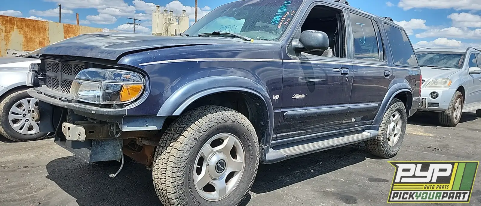 Photo of 1999 Ford Explorer