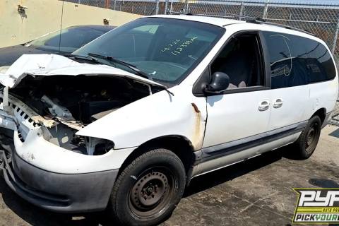 Photo of 2000 Chrysler Grand Voyager