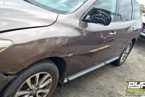 Photo of 2015 Nissan Pathfinder