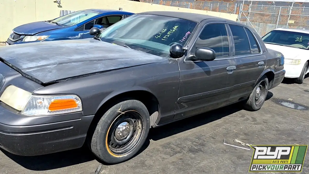 Photo of 2001 Ford Crown Victoria