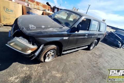 Photo of 2001 Mitsubishi Montero Sport