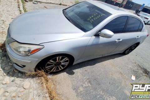 Photo of 2012 Hyundai Genesis