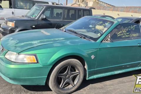 Photo of 1999 Ford Mustang