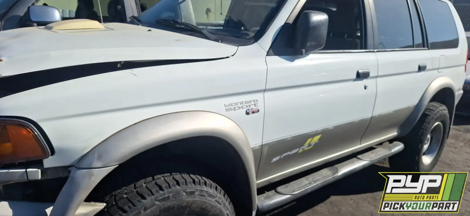 Photo of 1999 Mitsubishi Montero Sport