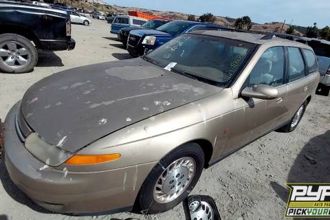 Photo of 2001 Saturn Lw300