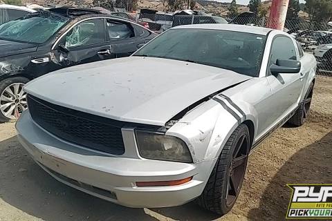 Photo of 2005 Ford Mustang