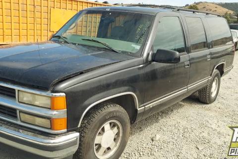 Photo of 1999 Chevrolet C1500 Suburban