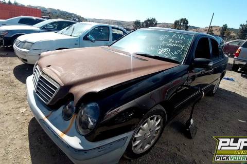 Photo of 2000 Mercedes-Benz E320