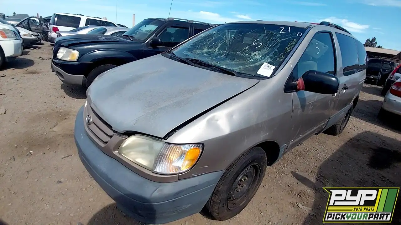 Photo of 2003 Toyota Sienna