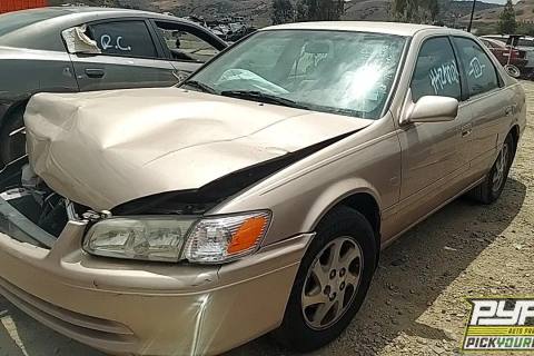 Photo of 2000 Toyota Camry