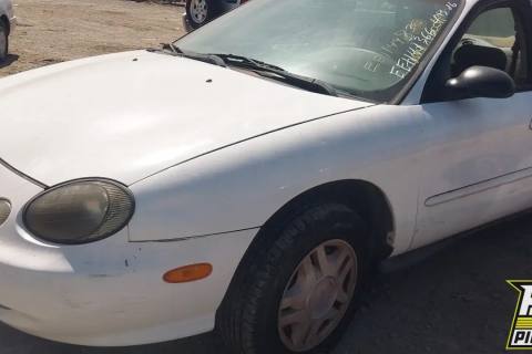Photo of 1999 Ford Taurus