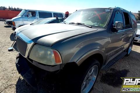 Photo of 2003 Lincoln Navigator