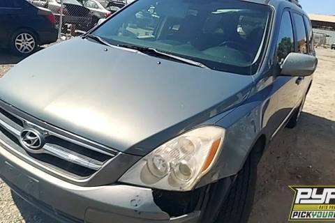 Photo of 2007 Hyundai Entourage