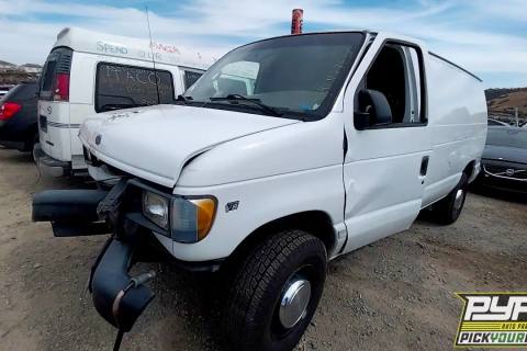 Photo of 2002 Ford E-250 Econoline
