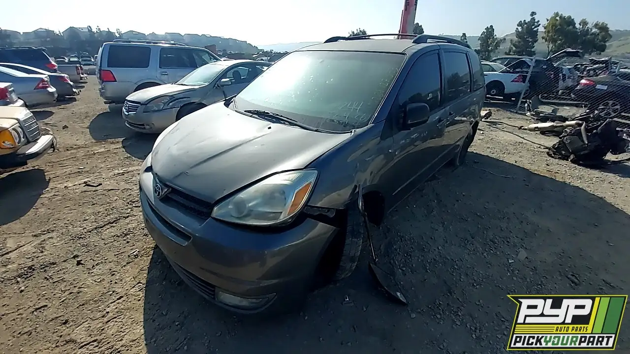 Photo of 2005 Toyota Sienna
