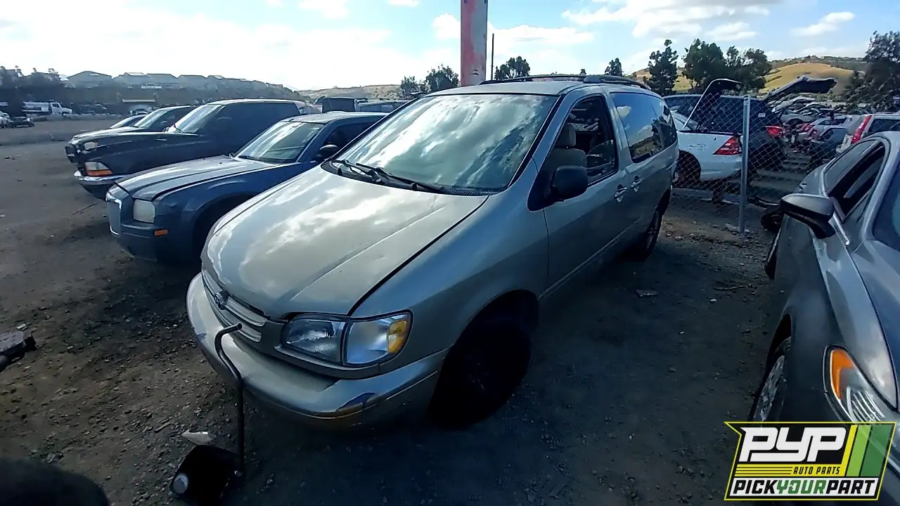 Photo of 2000 Toyota Sienna