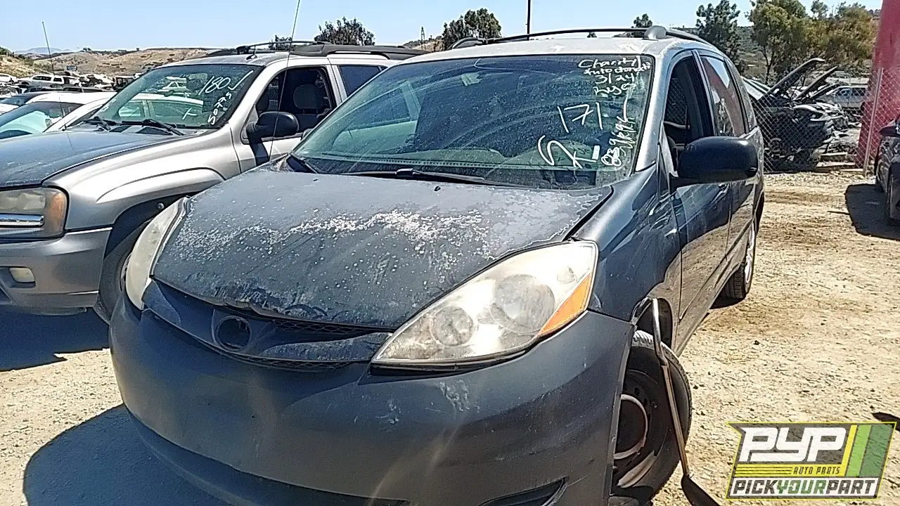 Photo of 2009 Toyota Sienna